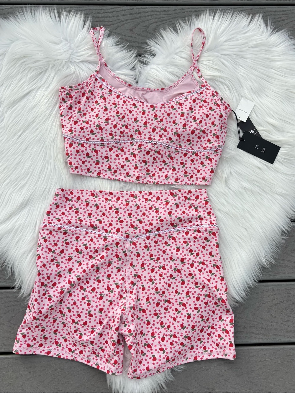 Abercombie & Fitch YPB Strawberry Shorts Set - Picture 2 of 4